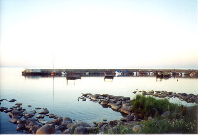 Bild p den sdra hamnpiren i Vitemlla hamn (snnerarm).